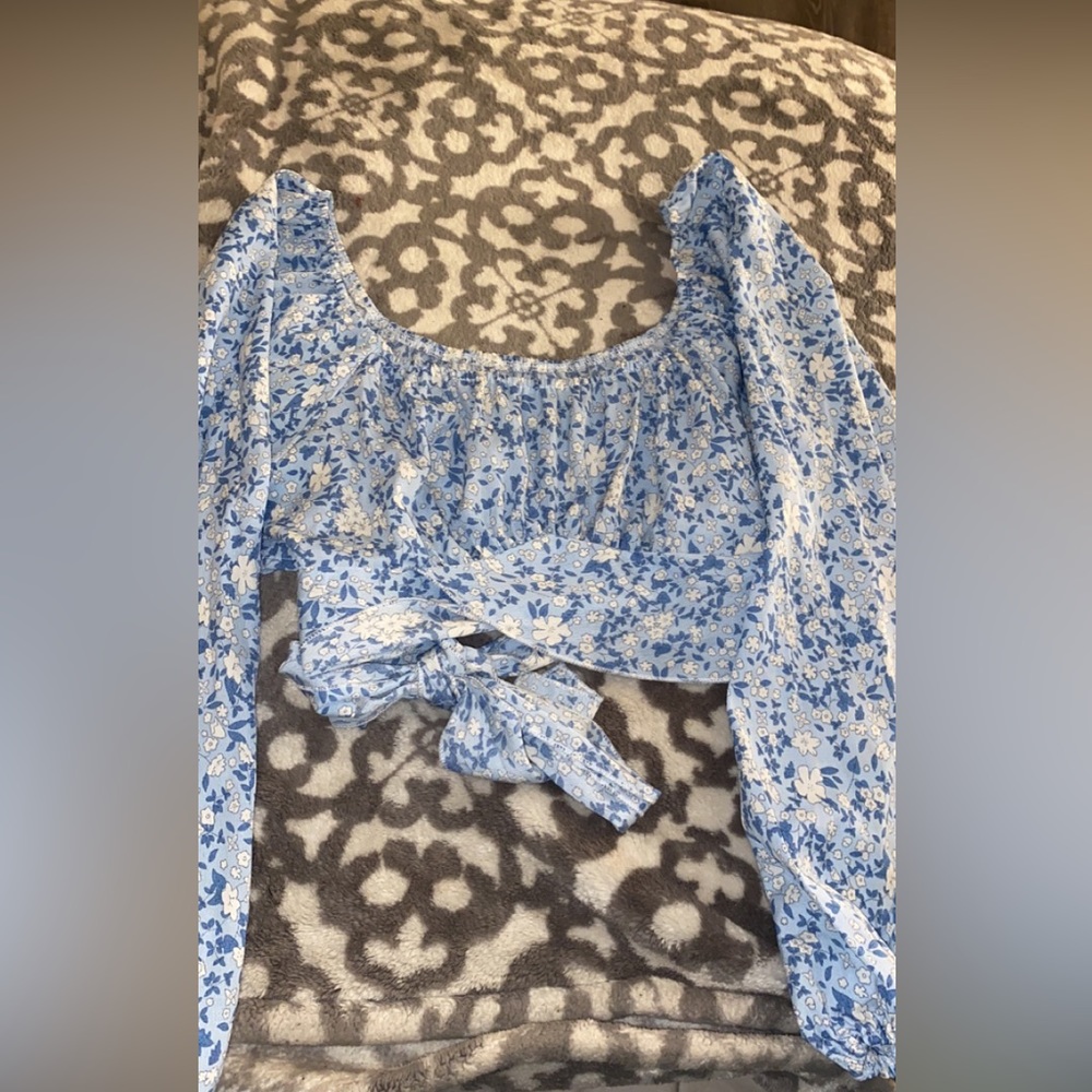 blue with flowers